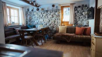 Woon-/eetkamer vakantiewoning Wisliheim