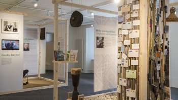 Interieur van de kathedraal op een LED-tentoonstelling