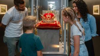 Familie in de Liechtensteinische SchatzKammer