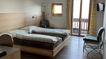 Tweepersoonskamer met balkon in Hotel Kulm