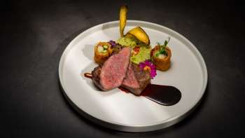 Heerlijk eten in een moderne, gezellige sfeer in het Alpin Royal Restaurant