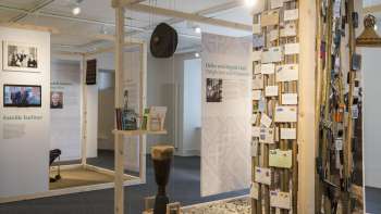 Interieur van de kathedraal op een LED-tentoonstelling