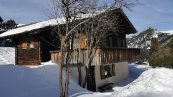 Buitenaanzicht Winter vakantiewoning Auszeit