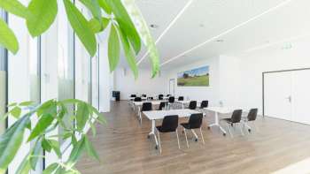Lichte seminarruimte in Hotel Kommod