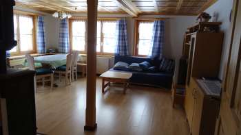 Woon-/eetkamer vakantiewoning Schwarz