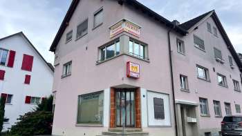 Buitenaanzicht van het Falknis restaurant