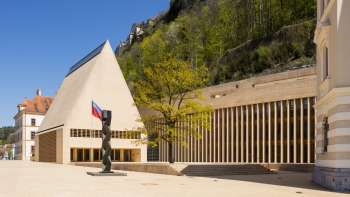 "Beleef Vaduz" - rondleiding door het parlementsgebouw