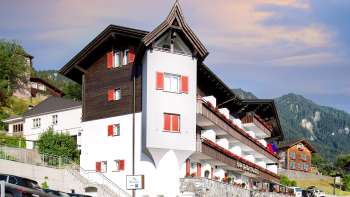Buitenaanzicht van Hotel Oberland