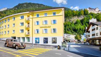 Vaduzerhof door b_smart