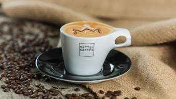 Detailopname van een koffiekopje bij Kaffee Demmel