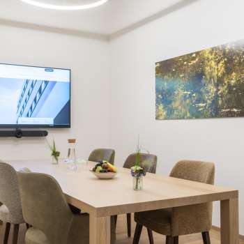 RhiTal" seminarruimte in het businesscentrum